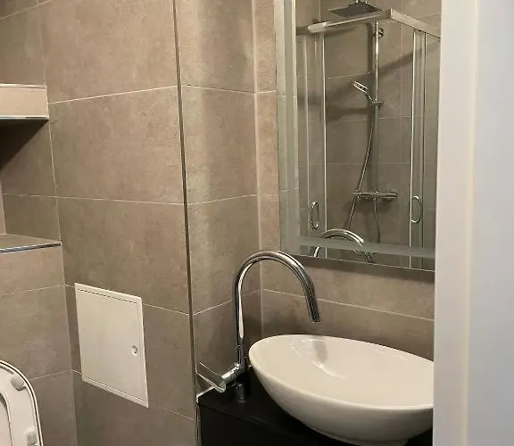 Affittacamere Neu Renoviertes Mit Privatem Bad Und Kueche